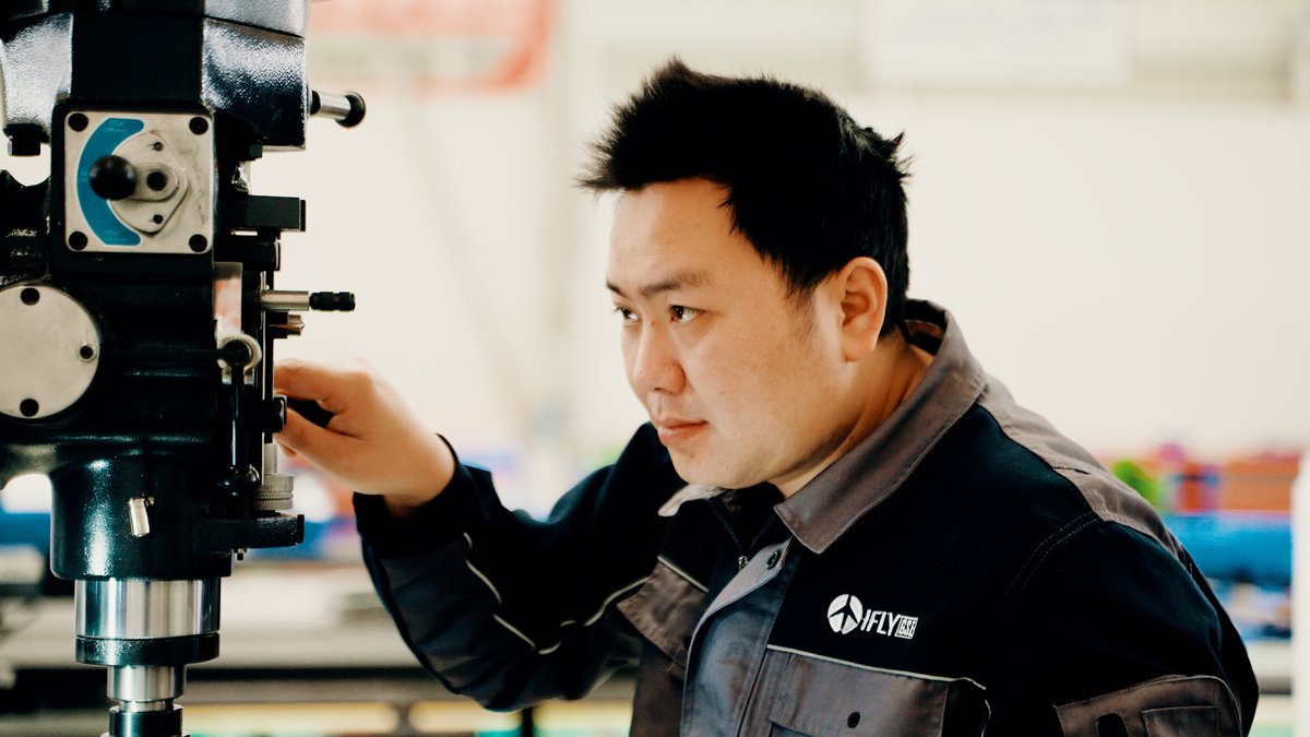aviationiflygse's tweet image. In Ifly GSE Shanghai, skilled artisans meticulously craft and calibrate every tool, turning cold metal into a reliable shield for flight safety. ✨✈️🔧

#GSE #AviationTools #ToolingEquipment #AerospaceTools