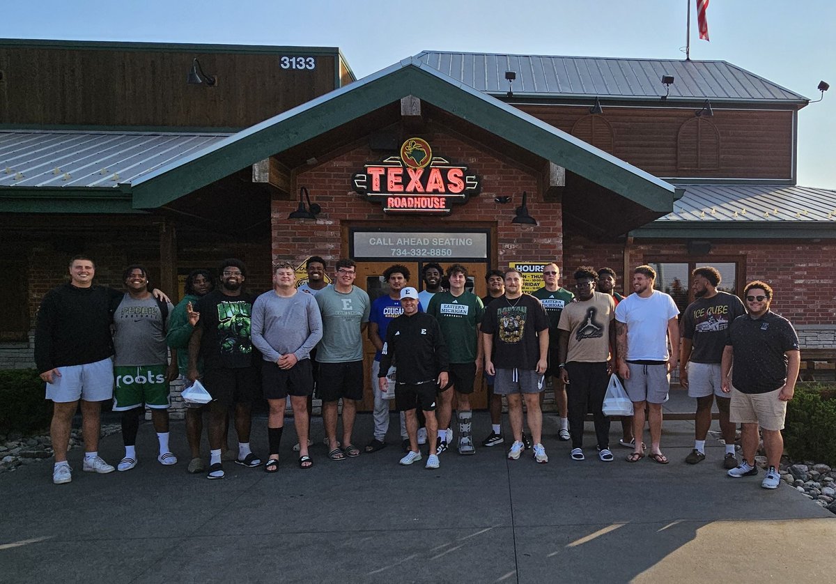 Zach Metkler (@coachmetkler) on Twitter photo Great time at Texas Roadhouse for Offensive Line dinner! 💪🏼 <a href="/EMUFB/">Eastern Michigan Football</a>
#ETOUGH⛓️ #TheClimb Great time at Texas Roadhouse for Offensive Line dinner! 💪🏼 <a href="/EMUFB/">Eastern Michigan Football</a>
#ETOUGH⛓️ #TheClimb
