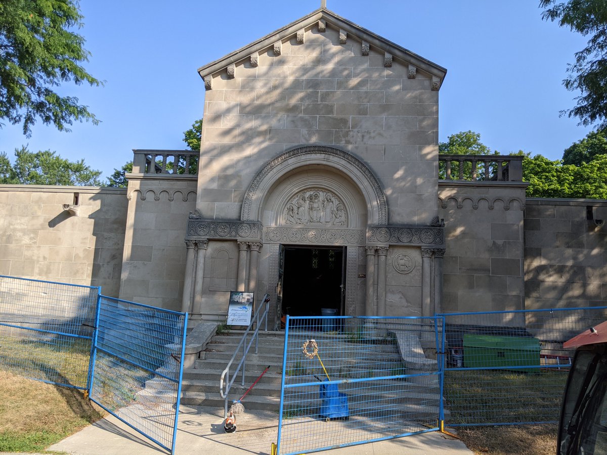 apaulothirteen's tweet photo. It's not everyday you get to work in a century old mausoleum. https://t.co/u1tsdTC2wR