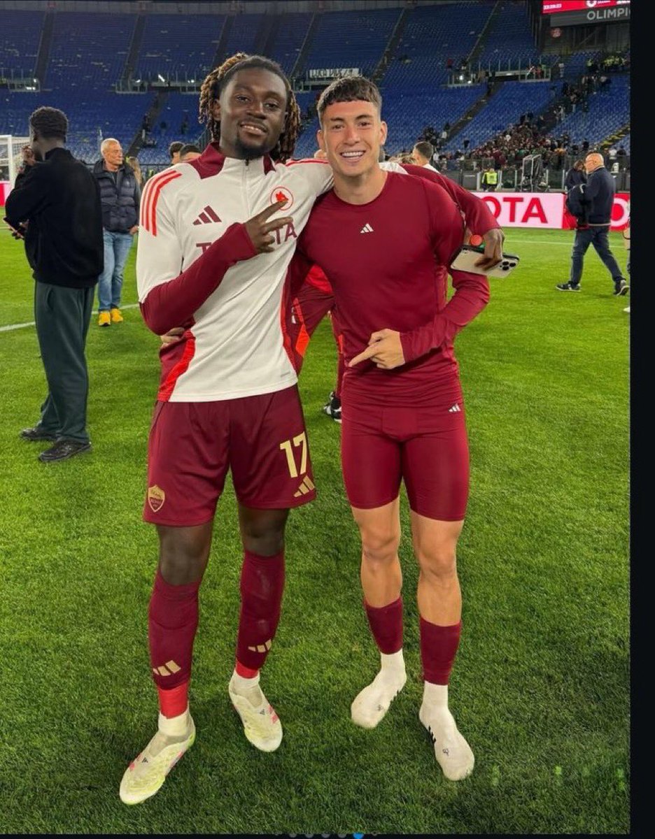 ASRomaComps tweet media