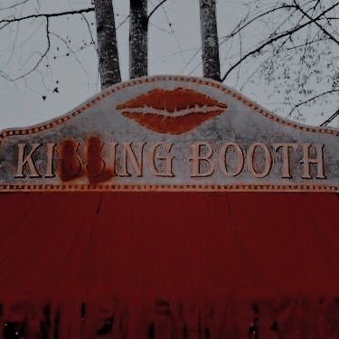 Step right up. Only 25¢