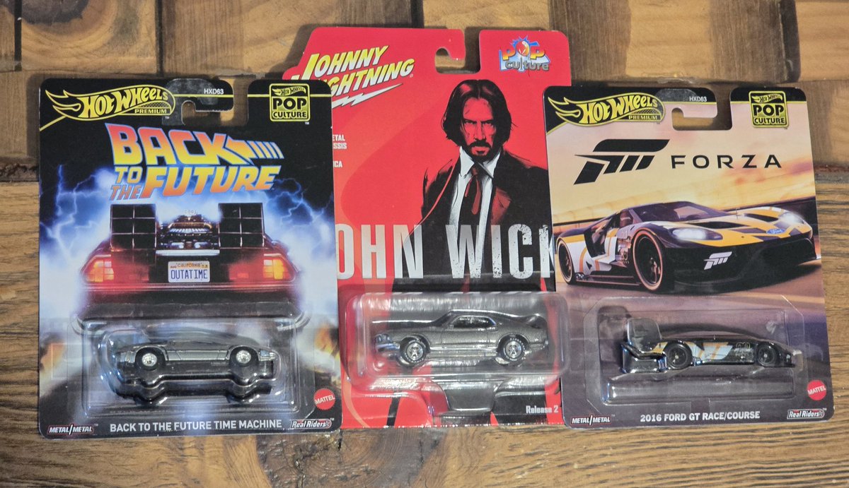 SergeSGO's tweet image. Crece la colección... Pero la duda que me tiene ansioso es, si los dejamos en su empaque original o los abro para ponerlos en exhibidor??? #HotWheelsPremium #JohnnyLightning