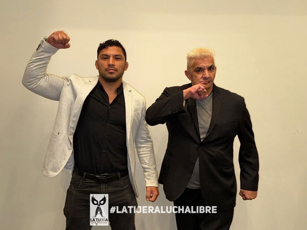 LaTijeraLucha's tweet photo. Se llevó a cabo la conferencia de prensa de #EstrellasDeLaLuchaLibreAzteca desde el “Holliday In de Viaducto”, donde la guerra entre peleadores de MMA y luchadores sigue firme.
Donde los luchadores #BlueDemonJr, #HijoDeBlueDemon, #BlueDemonIII, #Shocker... https://t.co/2W34JpePMo