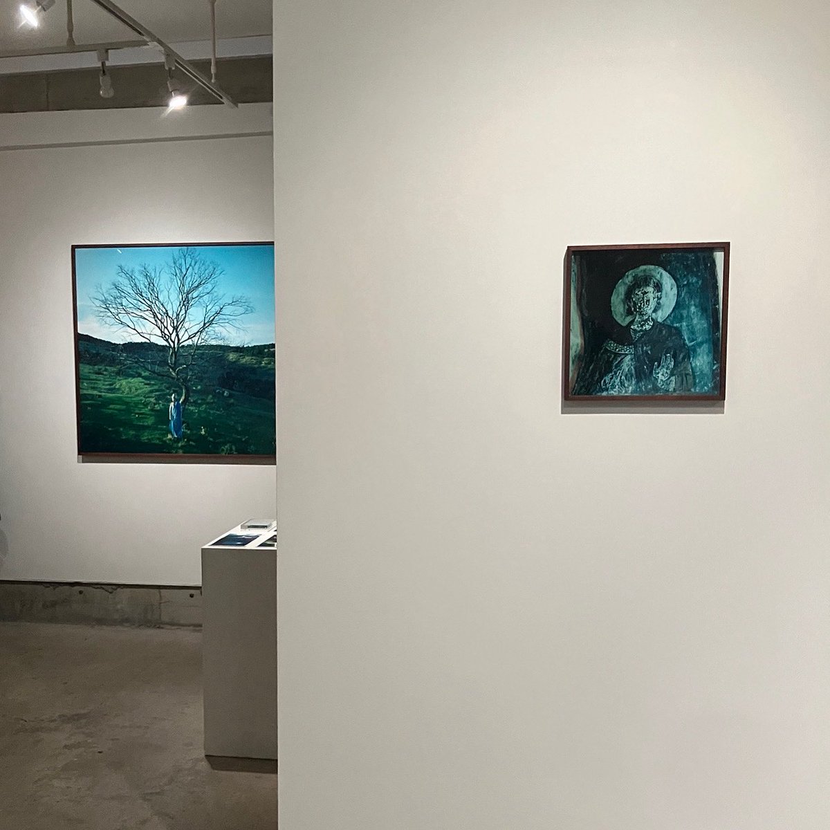 本日8/15（金）LIBRIS KOBACO六周年記念特別展示山元彩香写真展『Sand, Water and Dust』@ayakayamamotoo
LIBRIS KOBACO3年ぶり2度目となる本展。会期も特別延長9/7まで✨
© Ayaka Yamamoto
Courtesy of Taka Ishii Gallery Photography / Film
#山元彩香
#LIBRISKOBACO