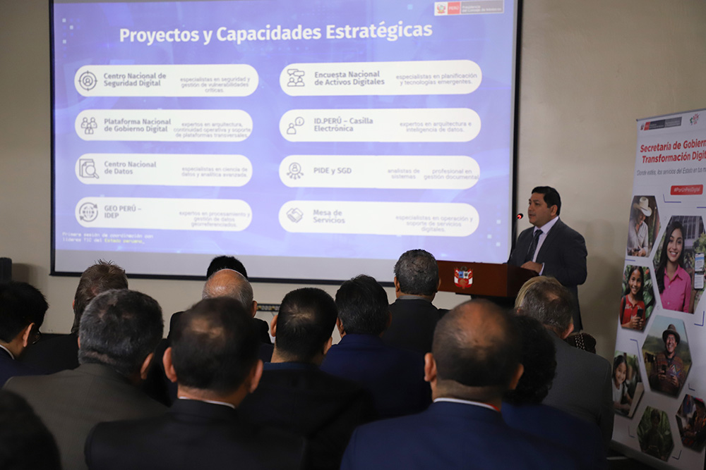 PeruPaisDigital's tweet photo. 📣#SGTDInforma | La #PCM, a través de la Secretaría de Gobierno y Transformación Digital, reunió a los líderes de tecnologías de los ministerios del Poder Ejecutivo y de los Organismos Constitucionalmente Autónomos, en un encuentro estratégico destinado a alinear esfuerzos, compartir avances y promover acciones conjuntas en materia de gobierno y transformación digital.