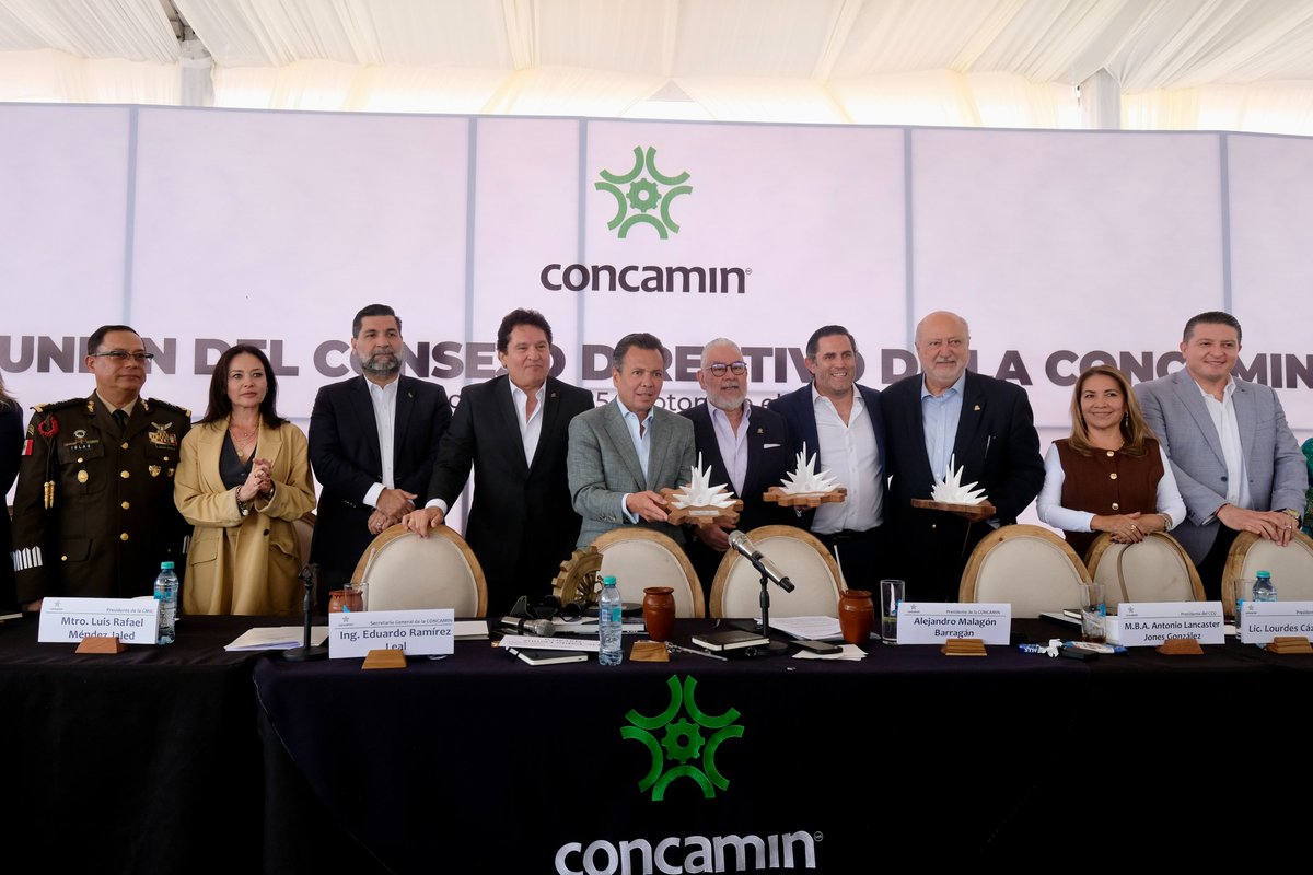 Acudimos a la reunión del Consejo Directivo de la <a href="/CONCAMIN/">CONCAMIN</a> para tomar protesta del nuevo Consejo Coordinador Industrial Altos Sur (<a href="/CCIAS_Jalisco/">Consejo Coordinador Industrial Altos Sur</a>), encabezado por Francisco J. González González. 

Jalisco es un punto clave para la inversión, brindamos certeza jurídica,