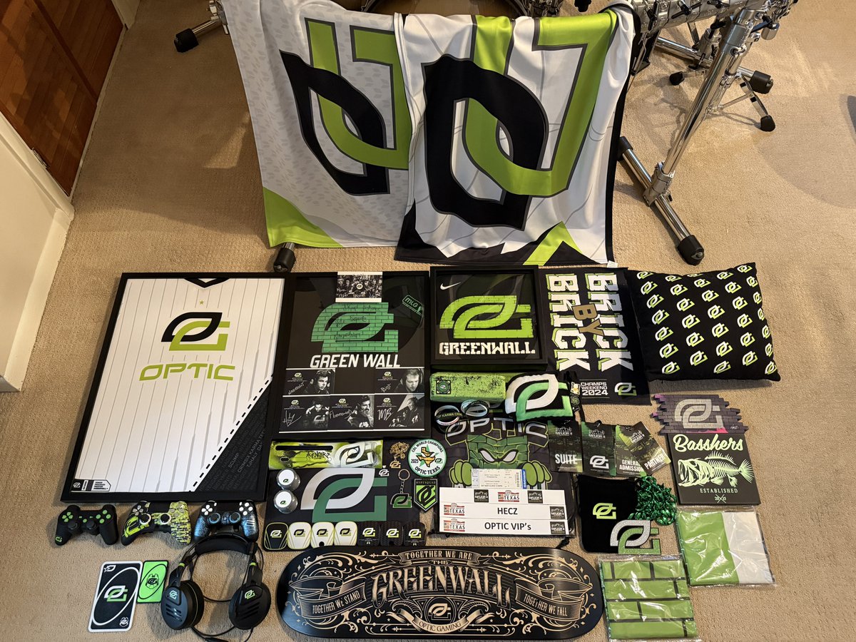 The OpTic CollecTor tweet media