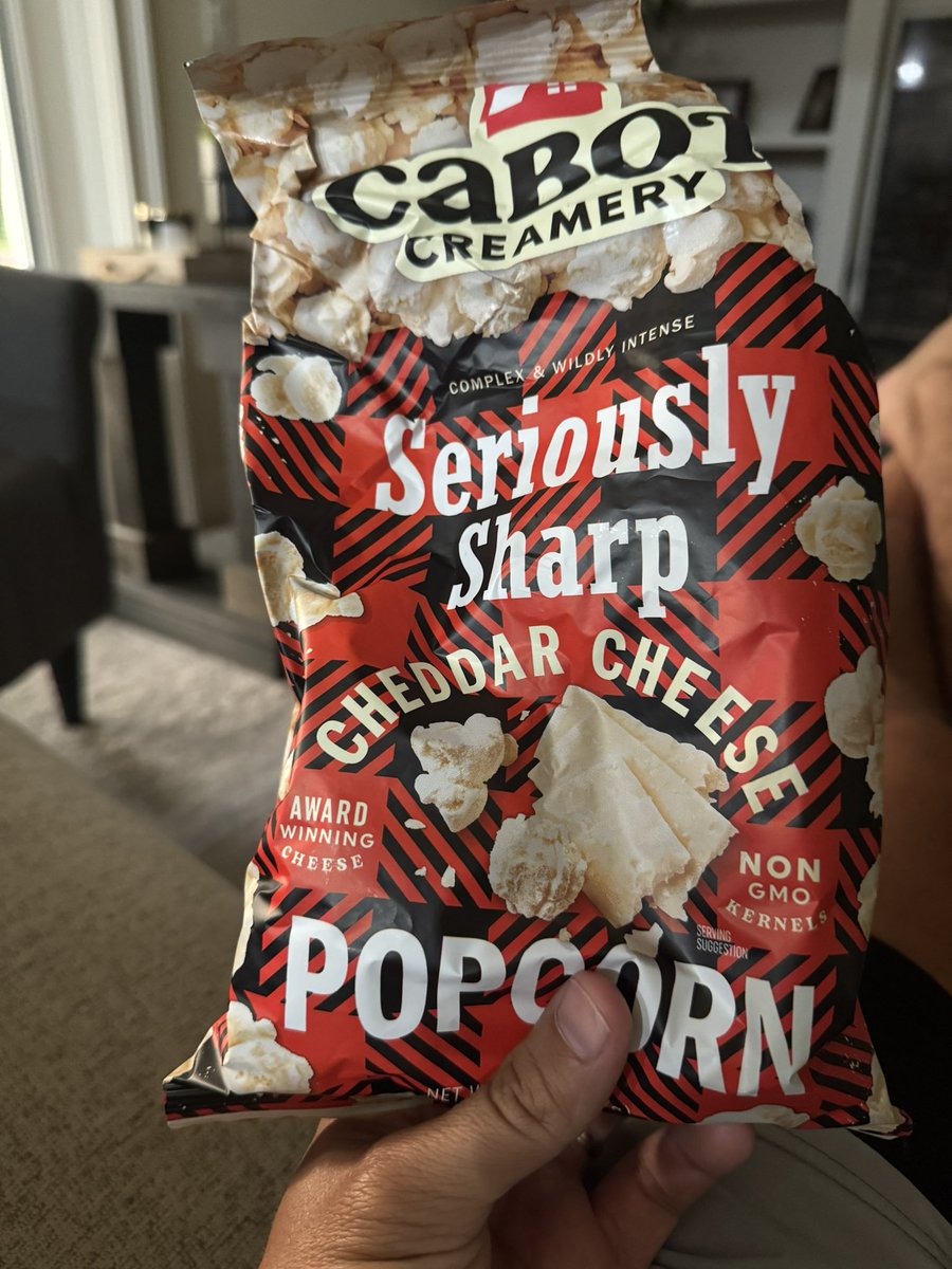 This tastes like what you want white cheddar popcorn to taste like.