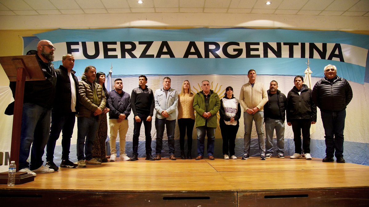 fuerzaargok's tweet photo. En el día de hoy, llevamos a cabo un encuentro militante, en el Sindicato de Peones de Taxis, donde se reclamó un rol central para el movimiento obrero sea dentro o fuera de las listas del peronismo. https://t.co/cn1EcPSqLr