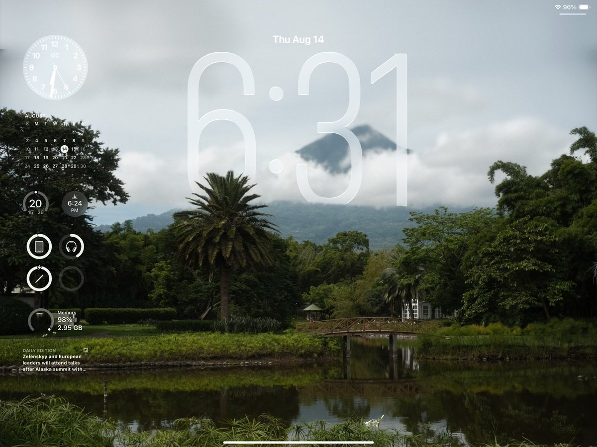 lionl's tweet photo. Running #iOS26 beta on my 2018 iPad Pro and I’m surprised at how good it performs and looks! https://t.co/SG2NgMKmYN