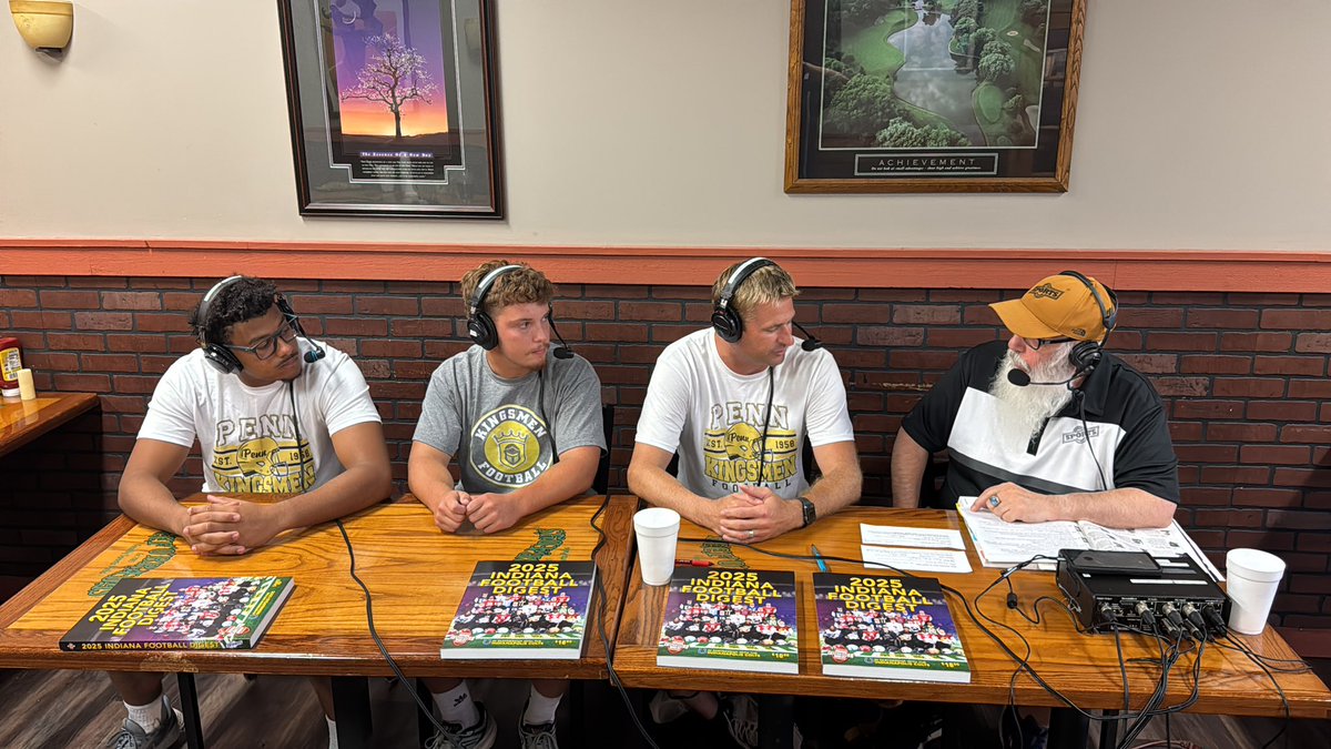 The Penn Kingsmen join Paul here at Beef O’Brady’s! Head coach Pete Riordan and seniors Kenny Welsh and Christian Bonner represent the black and gold! The show’s almost over so tune in on WGCS 91.1 FM The Globe, rrsn.com video, and globeradio.org!
