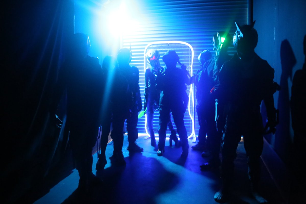 ushmk4's tweet image. 映画サバってのはジャンルフリーのコスプレ撮影会(映画ごっこ)です
こんなんとります　
あと映像もやれます
人を殴ったり撃ったり蹴ったり切ったりできます←
#映画サバ