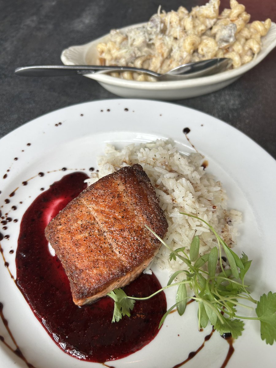 FoodStringer's tweet image. NYC meets Central Wisconsin! FINALLY made it into the raved-about hot spot in Stevens Point, @FatherFats! Incredible!  You have to go!