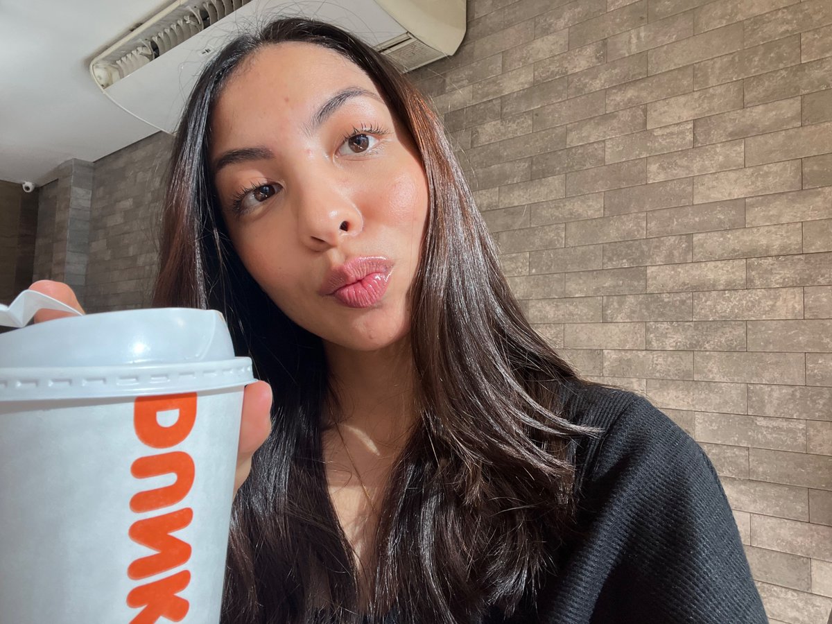 iamferfarias's tweet photo. Lembrei desse dia que eu estava linda e feliz 🌸☕️ https://t.co/o2McEZmlMh