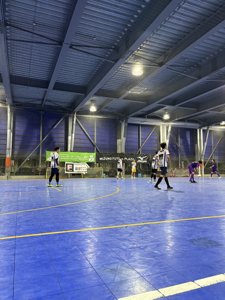 camisafutsal's tweet photo. 【 𝙏𝙧𝙖𝙞𝙣𝙞𝙣𝙜 𝙈𝙖𝙩𝙘𝙝 】
8/9(土)
vs ASZ FC(都4部)
Total : 4-3 Win!!
1本目(30分) 0-0
2本目(30分) 1-2
アヤキ
3本目(30分) 3-1
ゲンキ(アヤキ)
カナメ
ゲンキ(タイキ)
※( )はアシスト
ASZ FCさん
ありがとうございました!
#camisa #カミーザ #trainingmatch #練習試合 https://t.co/BYfLKFu1lb