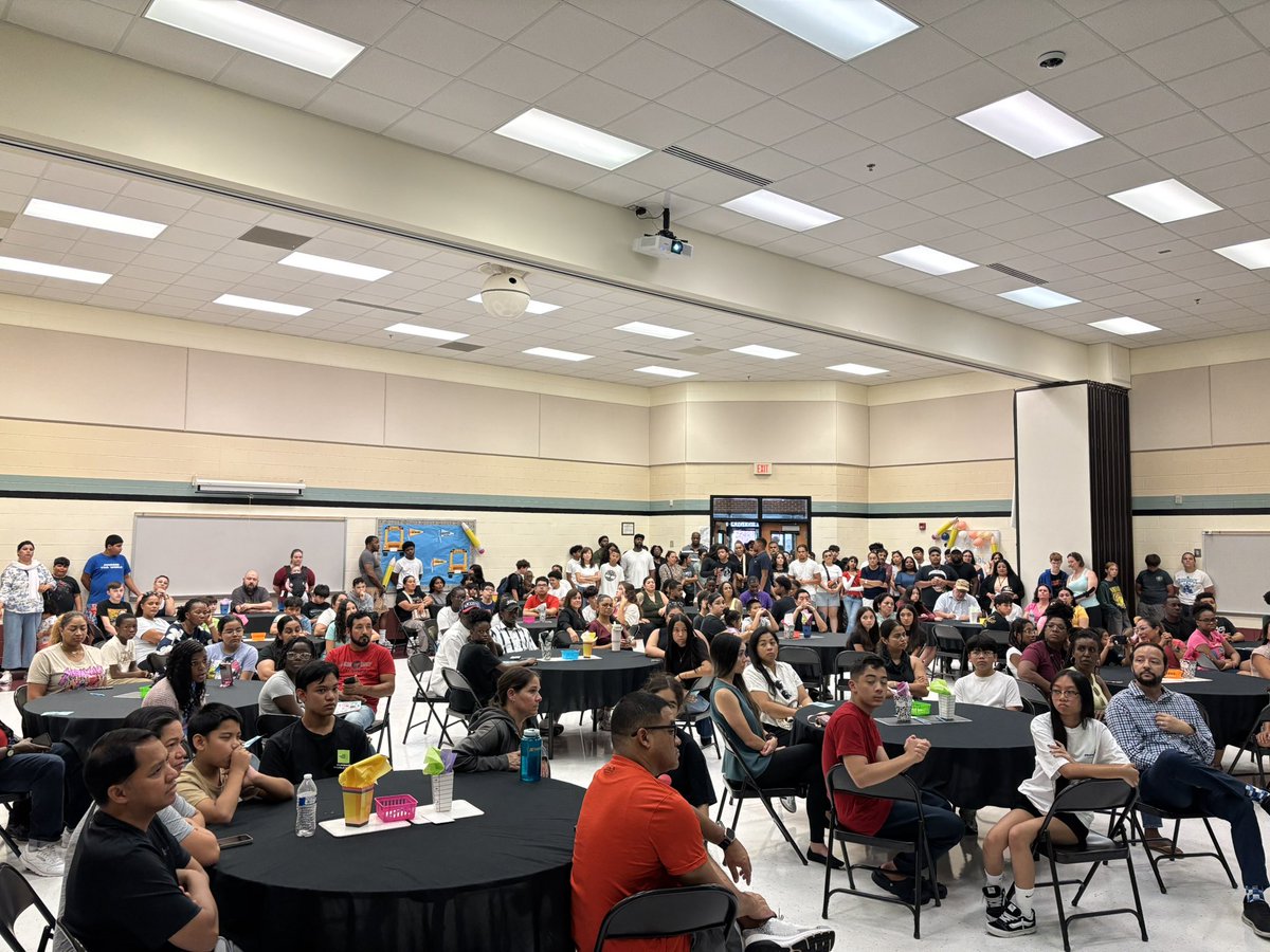 Potomac MS (@potomacms) on Twitter photo 📚✨ What an amazing turnout at our Open House! Families showed up in full force to grab free school supplies, explore math resources, pick out free books—and most importantly, students got to visit their teachers and kick off the year with smiles and excitement. 💡✏️ 📚✨ What an amazing turnout at our Open House! Families showed up in full force to grab free school supplies, explore math resources, pick out free books—and most importantly, students got to visit their teachers and kick off the year with smiles and excitement. 💡✏️