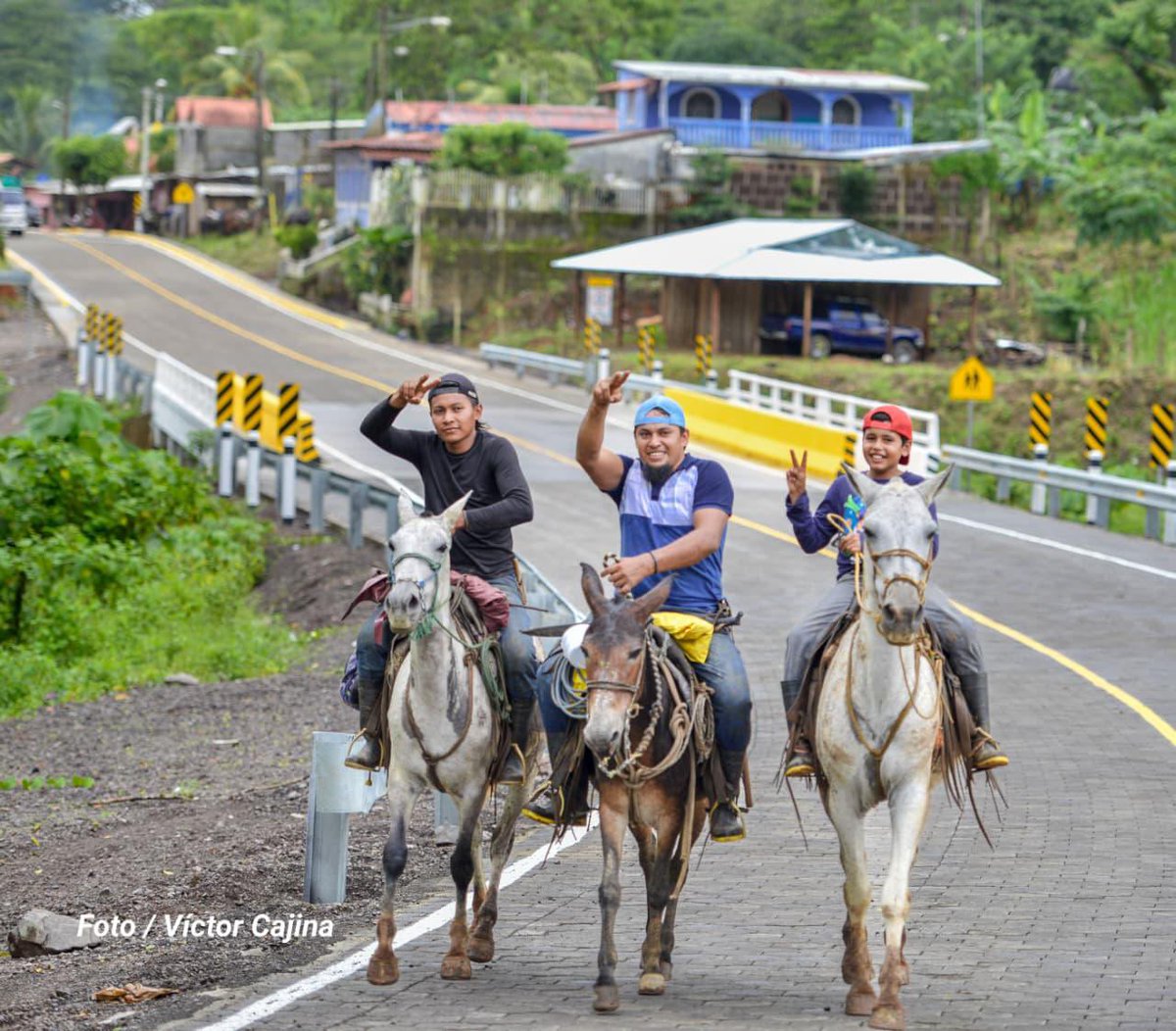 🤠🐄🐎🌾  MTI || INAUGURACIÓN

Este Jueves 14 de agosto, nuestro Buen Gobierno Sandinista, a través del MTI, inauguró el Tramo II de la Carretera Cuapa – La Libertad, de 16 kilómetros de longitud, en el Departamento de Chontales.

🤠🐄🐎🌾

#ManaguaSandinista
#Nicaragua🇳🇮