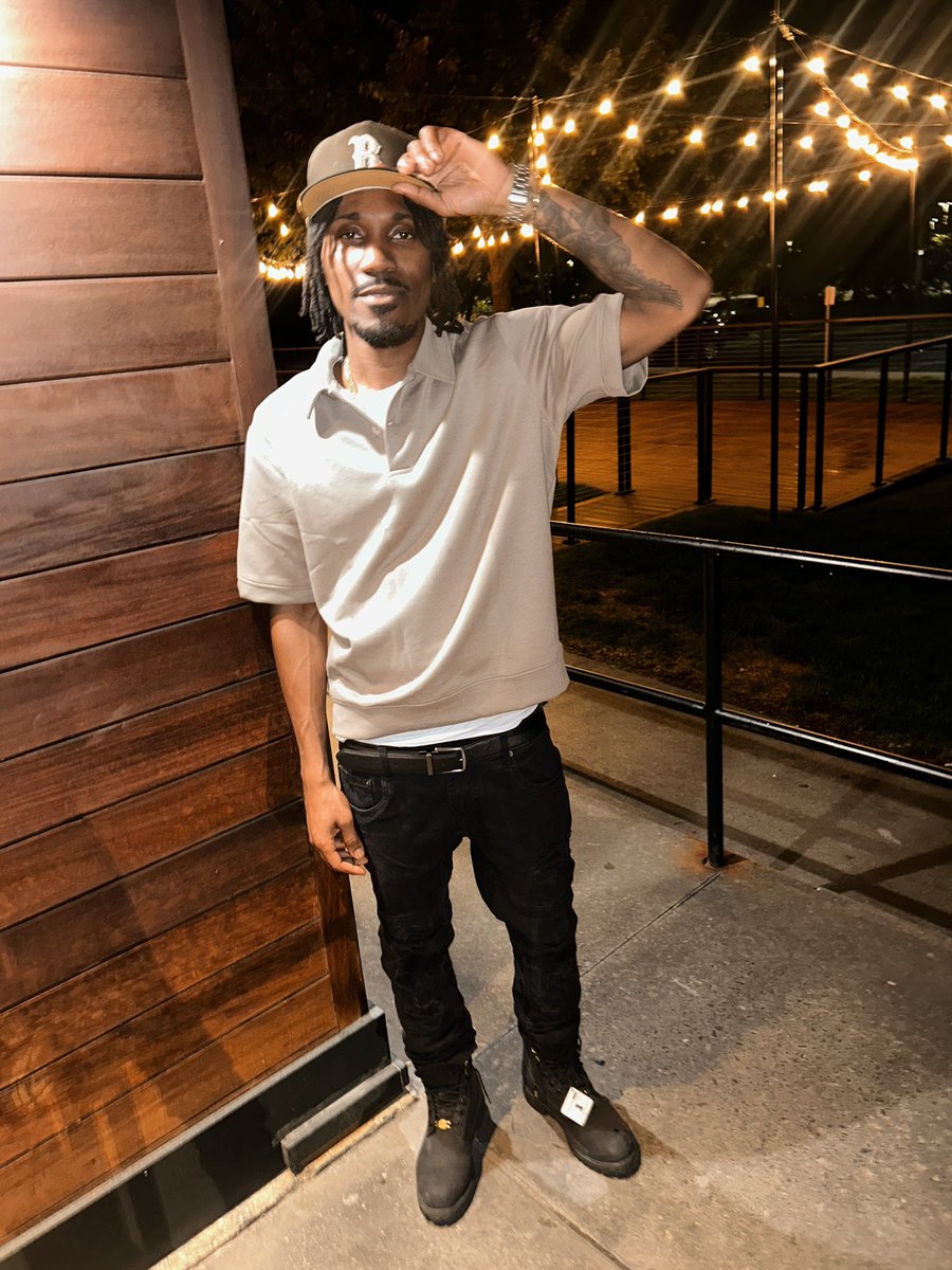 Smuno_'s tweet photo. Bz n 3z 👌🏾 https://t.co/kqT6PSmEaB