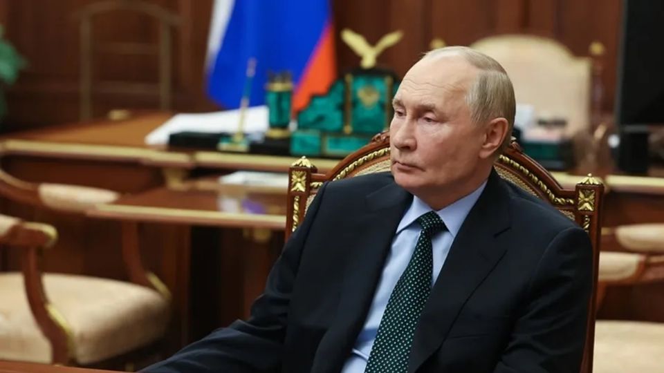 OpinionLSR's tweet image. #Compás Creo que uno de los mejores escenarios que Trump pudiera dar a conocer, consistiría en anunciar que Putin le ha confirmado la voluntad de llegar a un cese al fuego e iniciar un proceso hacia la paz. ✍️ @RubenBeltranG #OpiniónLSR lasillarota.com/opinion/column…