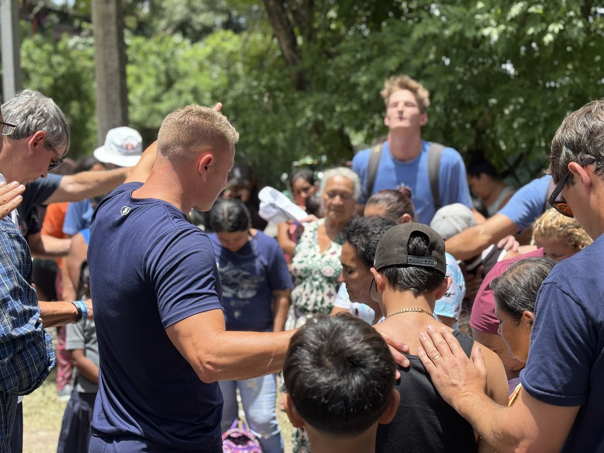 WarEaglePastor's tweet image. Honduras day 2. 🙏🏼🤙🏾🇭🇳
#CallGod #FaithIsKey