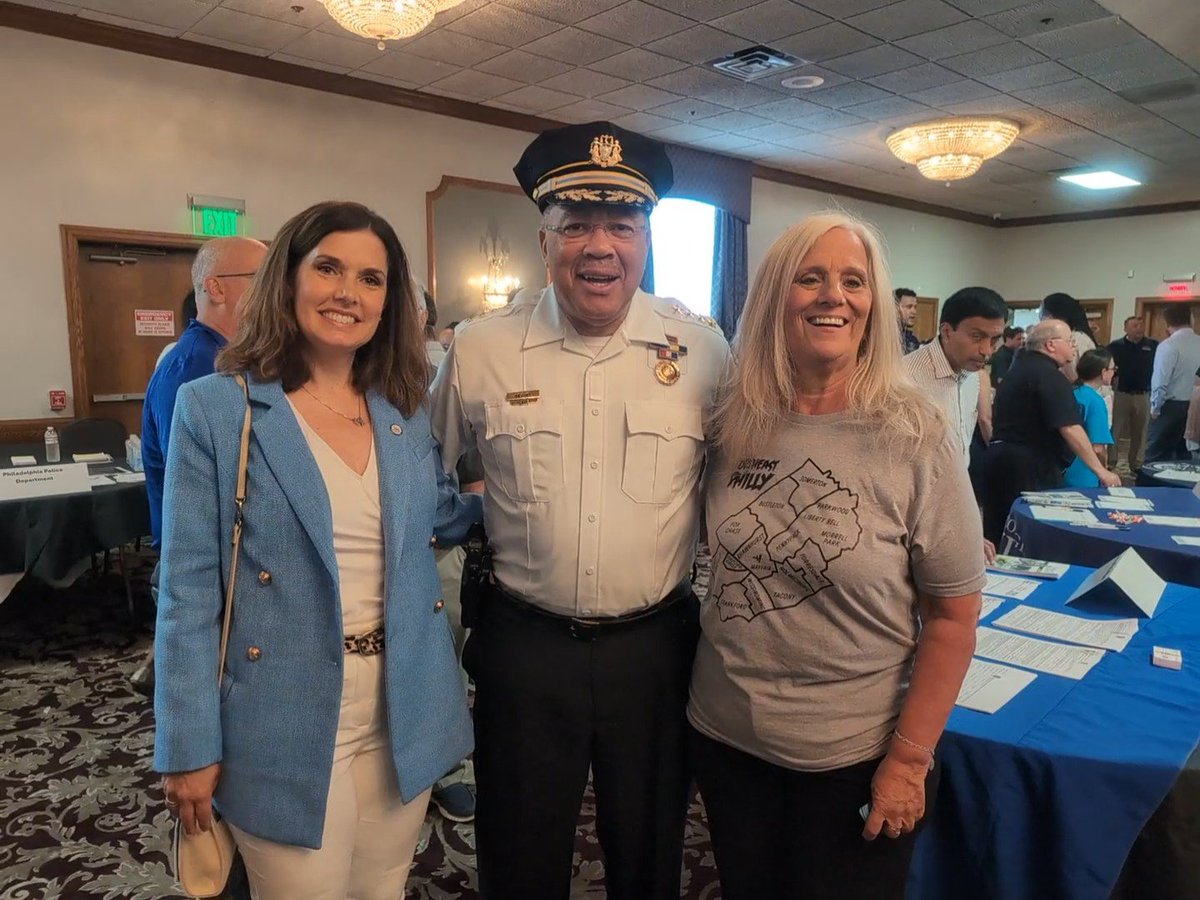 DeeleyforPhilly's tweet image. It was another great showing at the NE Government Open House that I hosted with @PhilaController @ChristyBradyPHL and the NE Chamber of Commerce. Thank you to everyone who came out to ask questions and to all the electeds and agency reps who showed up to answer them.
