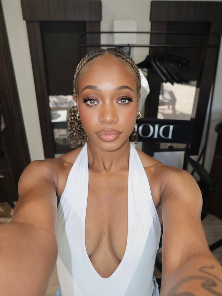 kamerynsimonne's tweet photo. Such a doll https://t.co/KrDQb1tyhr