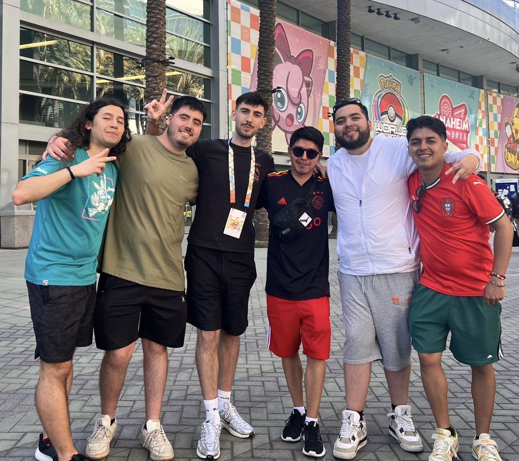 God este pequeño momento con <a href="/PokeAlex_/">Alex Gomez</a> el mejor de España. 

<a href="/Pokemon/">Pokémon @ Lumiose City 🥐</a> <a href="/PokemonGoApp/">Pokémon GO</a> @anaheim2025