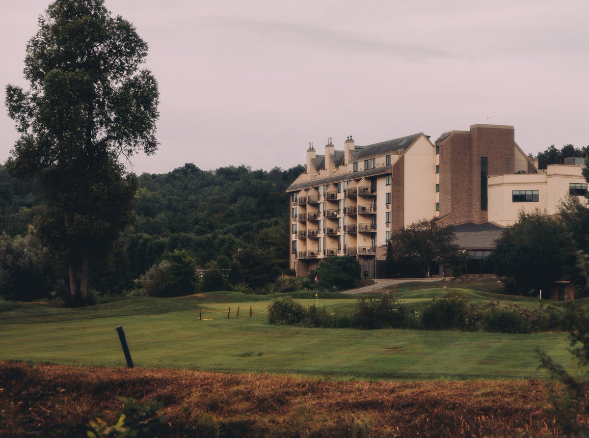 TravisEman's tweet photo. Hockley Valley ✨️  Golf, views, and a little slice of paradise https://t.co/g4XMI7cEY6