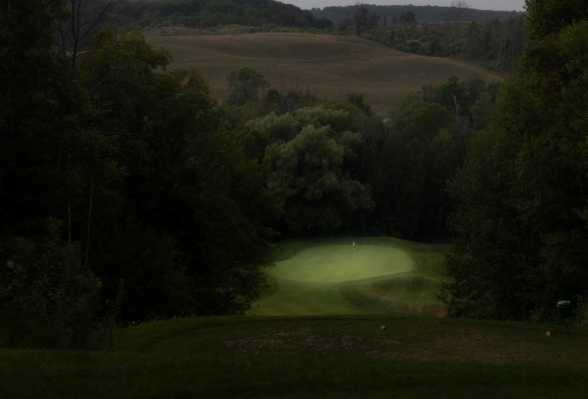 TravisEman's tweet photo. Hockley Valley ✨️  Golf, views, and a little slice of paradise https://t.co/g4XMI7cEY6