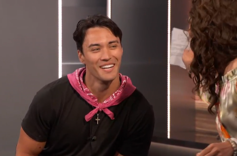 BBFeedsFairy's tweet photo. JULIE WACKED ZACH #bb27 https://t.co/eSotaBpKdv