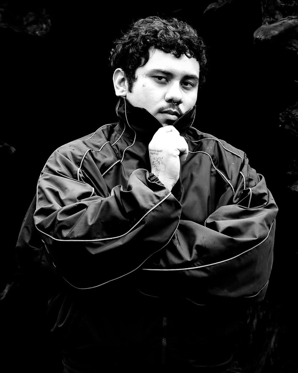 RUiDO de <a href="/whotfiszizzy/">ZIZZY</a> ya está dispobile 🖤 ¡escúchalo en tu plataforma favorita!