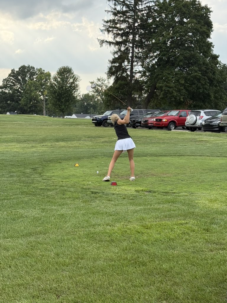 Dawgs take the win tonight with 182 against Beech Grove!
Low medalist: Avery Wolfe with 45! 
Go Dawgs! ⛳️ <a href="/MonroviaSports/">Monrovia Athletics</a>