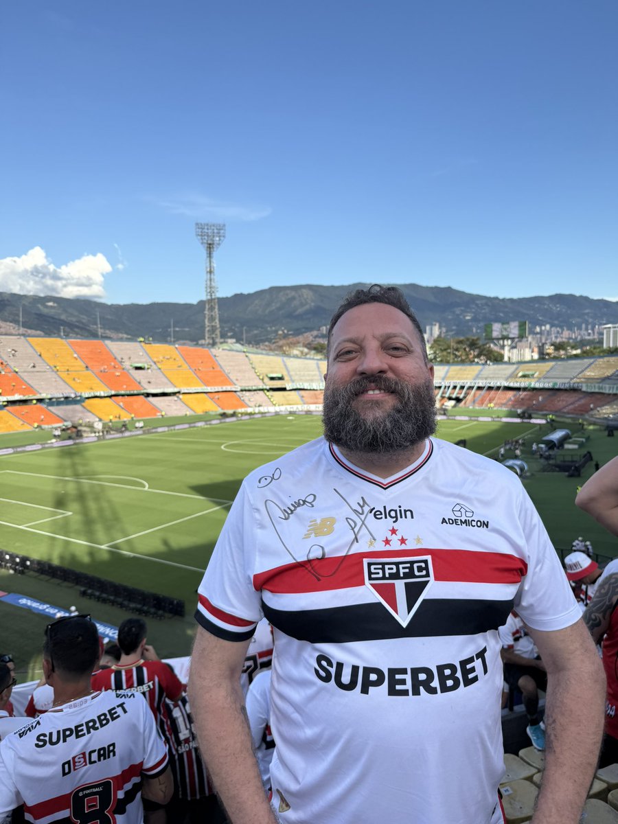 Atanasio Girardot
Atlético Nacional 🇨🇴