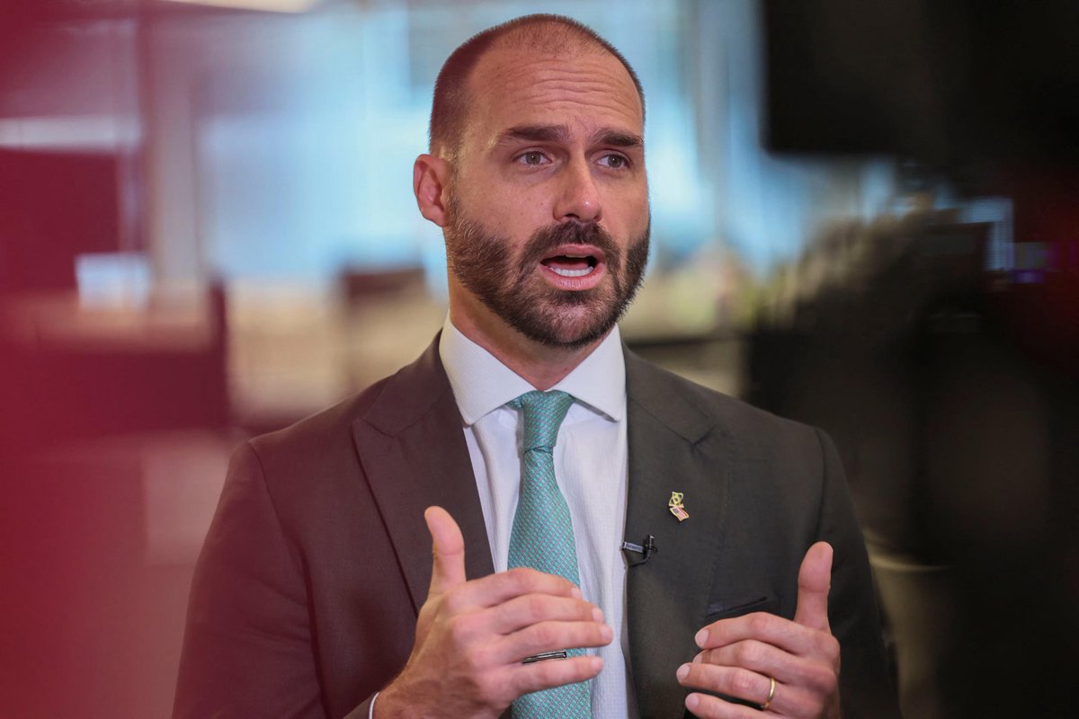 MarioNawfal's tweet photo. 🚨🇧🇷 EDUARDO BOLSONARO WARNS OF MORE U.S. SANCTIONS AND TARIFFS

Eduardo Bolsonaro says more U.S. sanctions on Brazilian officials and possibly higher tariffs are likely if the Supreme Court continues prosecuting Jair Bolsonaro. 

He was speaking in Washington after meetings with senior U.S. officials, he called current tariffs on Brazilian goods “bitter medicine” to curb what he calls an out-of-control legal offensive. 

Trump has demanded the trial stop, calling it a “witch hunt.” 

Eduardo is pushing for targeted sanctions on Moraes and his family.

Source: Reuters