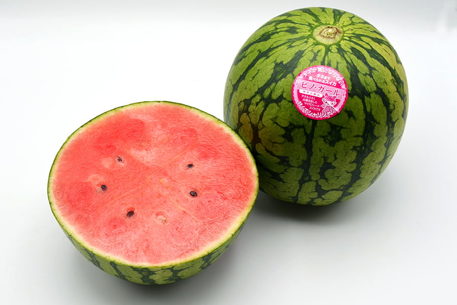 Kiki__image's tweet photo. 種まで食べれるスイカ、ピノガールが好きすぎてとうとうネット注文…🍉
なんなら種がサクッとアクセントにさえなっている。
食べたことない人絶対食べて欲しい！
高糖度でシャリッとしてて本当に美味！
時々、マルエツで売ってるよ��� https://t.co/BQicx3kPc4