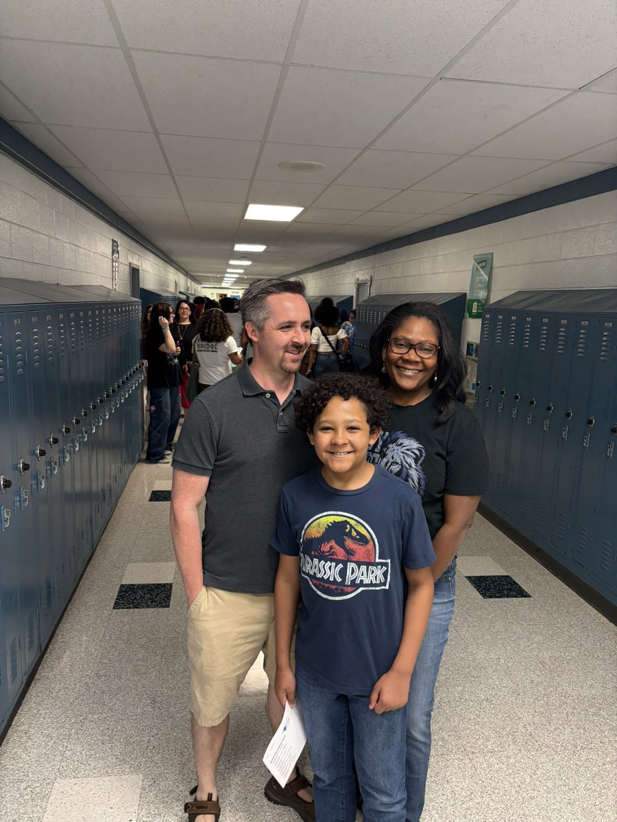 Graham Park Middle tweet media