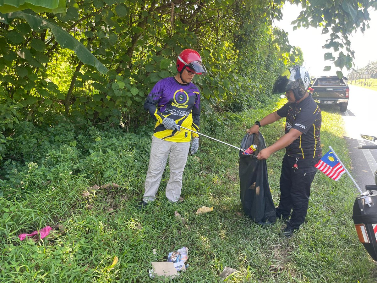 14 OGOS 2025

PROGRAM GOTONG ROYONG PERDANA JALAN UTAMA DAERAH BANDAR BAHARU

📍Tempat : Jalan Hala Ke Selama FT171 (Jalan Serdang - Selama)

Program disempurnakan oleh Yang Berbahagia Tuan Mohd Noor Bin Ismail, AMK., BCK. Pegawai Daerah Merangkap Yang Dipertua MDBB