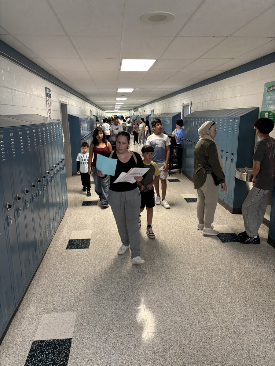 Graham Park Middle tweet media