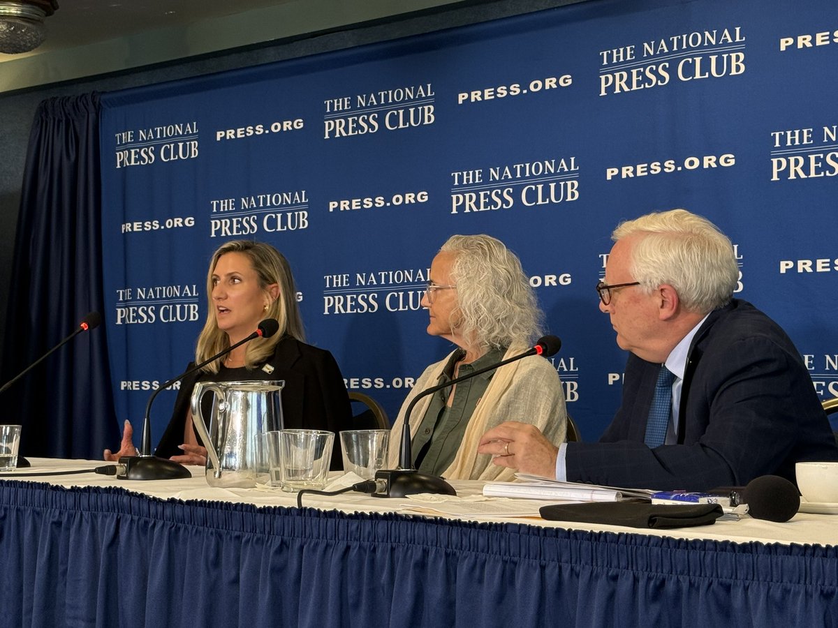 KevinGHall's tweet image. A moving day at @PressClubDC for #freeaustintice discussing efforts to bring him home from Syria. Discussed @OCCRP story with SIRAJ, and word of him alive in March 2013.  Putin has promised to press his guest Assad. Hope @POTUS pushes for ex-Marine turned disappeared journalist