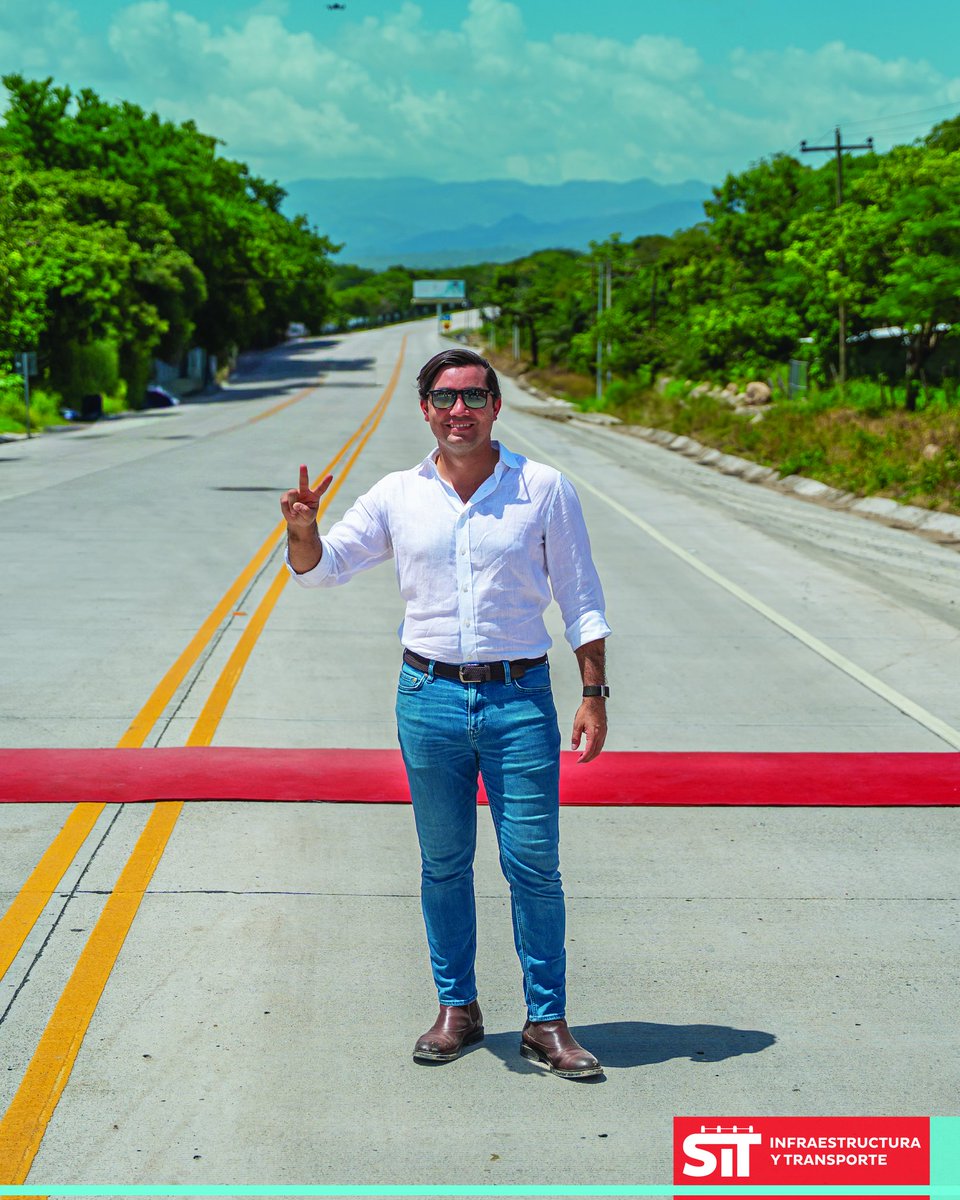 🚧 ¡Unimos fronteras y fortalecemos el occidente de Honduras! 🇭🇳🤝🇸🇻
Inauguración del tramo carretero Ocotepeque – Aduana Terrestre El Poy, 10 km de concreto hidráulico que mejoran la conexión con El Salvador y forman parte de un megaproyecto de 95.6 km en las rutas CA-4 y CA-10.