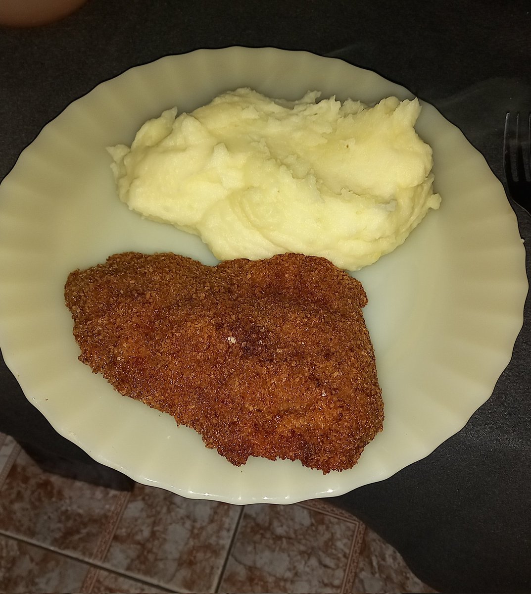 a vos te aman pero yo estoy comiendo milanesas con puré jajaa fracasado