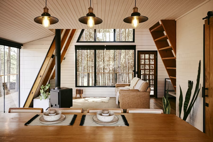 S74Interiors's tweet photo. Minimalism = intentional. Natural light, textures &amp; smart storage keep it cozy. Even minimalists need space for life’s stuff!

#AustinDesign #MinimalistDesign #ATXInteriors #StorageSolutions #NaturalElements https://t.co/GwvgaqgKAQ