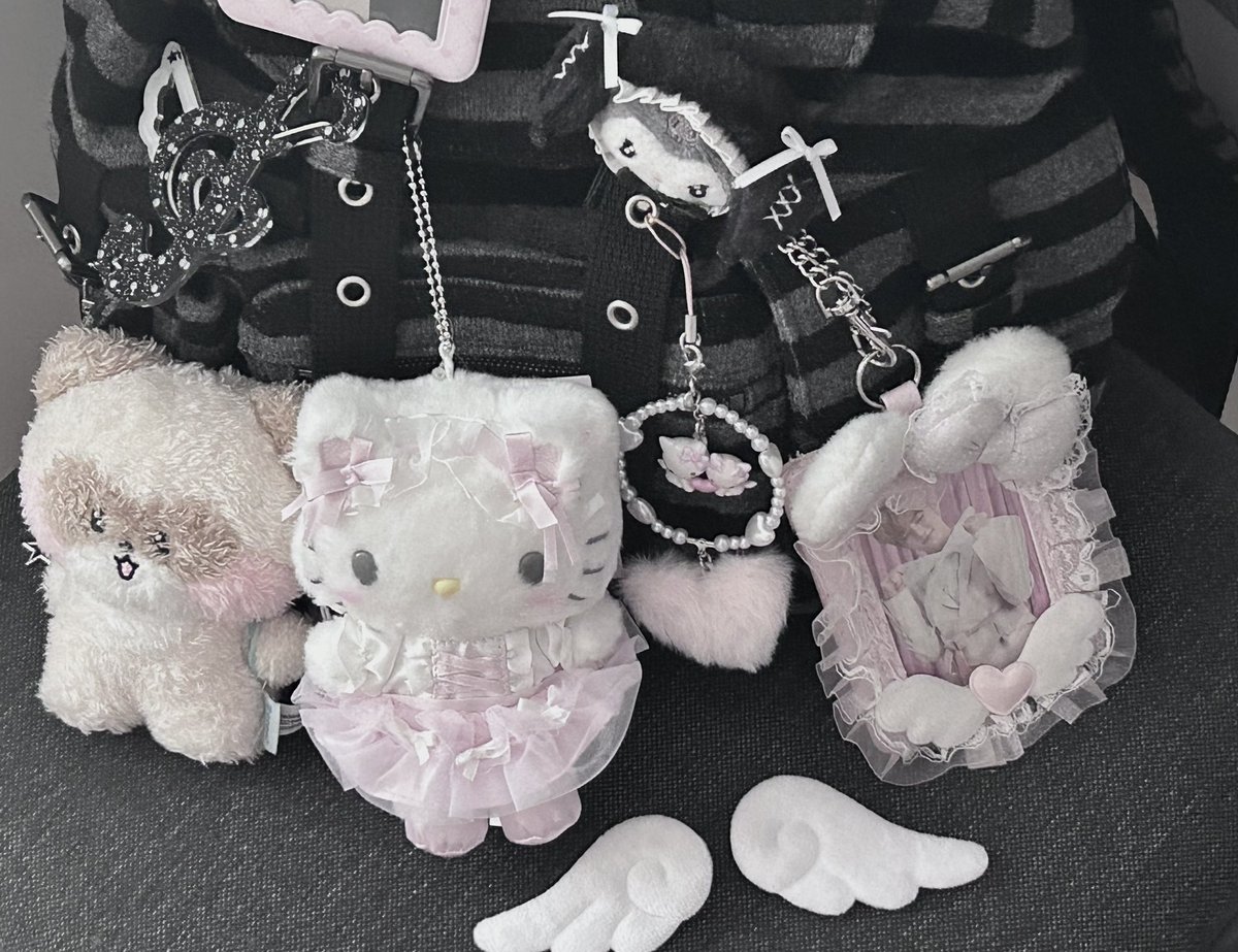 w0nsluv's tweet photo. ⠀⠀ ⁺∘⁎ ꒰ঌ ◜⁺⋆⋎⋆⁺◝ ໒꒱ ⁎∘⁺
                   e𝒏-rose girl𝒊e.ᐟ
                      ⋱˛ ˛⋰ https://t.co/S8cJzwj0eZ