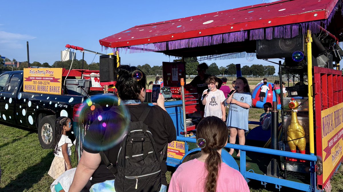 Lydia Polaski (@southbostonons) on Twitter photo Olliepalooza was epic! Bubbles 🫧 slip + slide, bouncy house, life sized slime, a community art installation project with <a href="/BostonHarborNow/">Boston Harbor Now</a> 🐠 Happy kids from across #SouthBoston playing for hours, incredible work <a href="/_SBNH/">South Boston Neighborhood House</a> we appreciate you 👏
#Southie #southbostonlife Olliepalooza was epic! Bubbles 🫧 slip + slide, bouncy house, life sized slime, a community art installation project with <a href="/BostonHarborNow/">Boston Harbor Now</a> 🐠 Happy kids from across #SouthBoston playing for hours, incredible work <a href="/_SBNH/">South Boston Neighborhood House</a> we appreciate you 👏
#Southie #southbostonlife