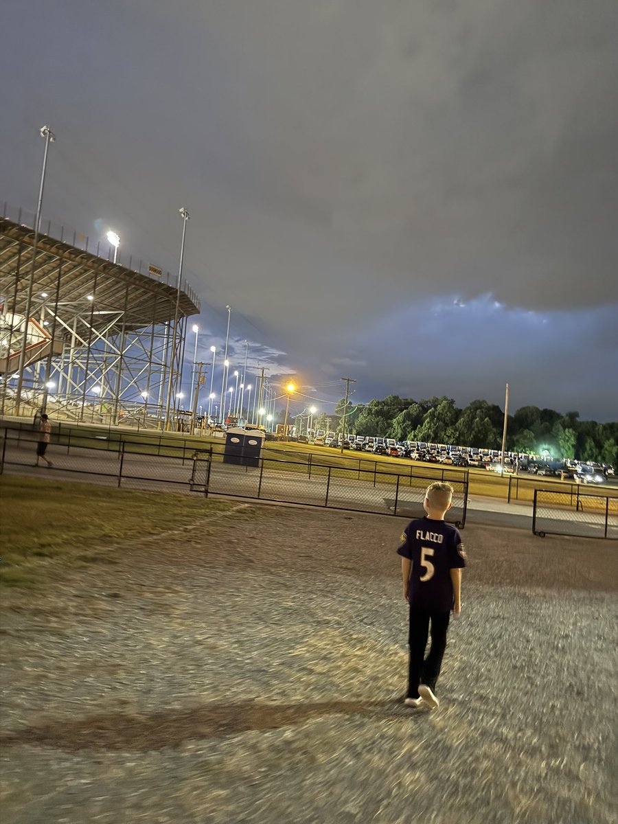 Sarah Weeks tweet media