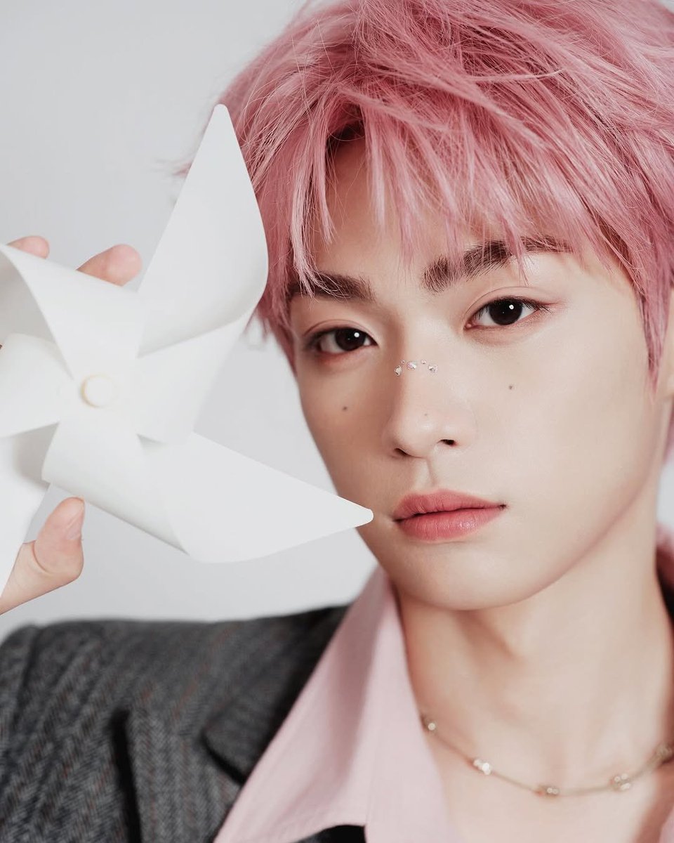 ʚ gyubin ɞ tweet media