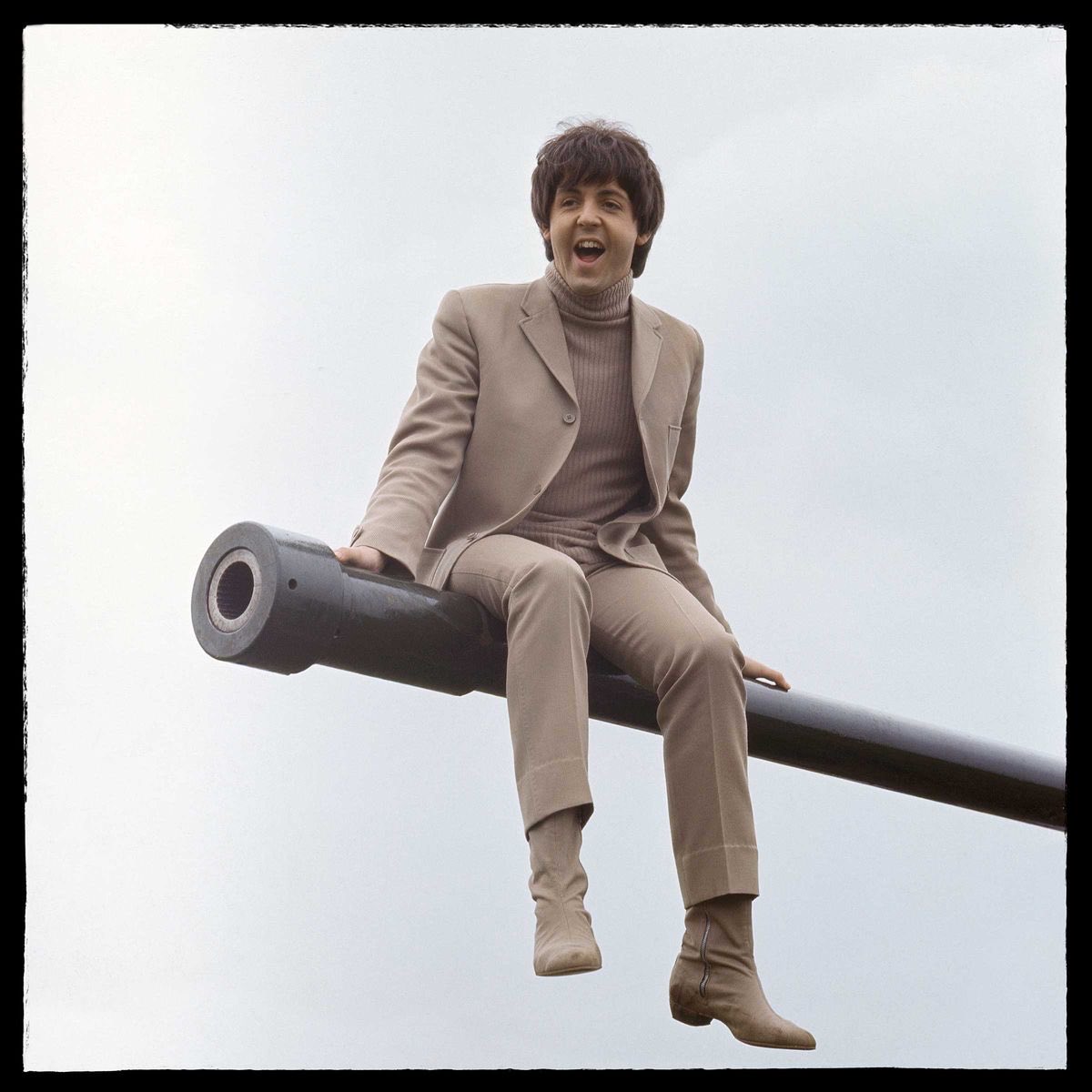 NowhereFern's tweet photo. How did he get up there? https://t.co/YCKYXm1sMD