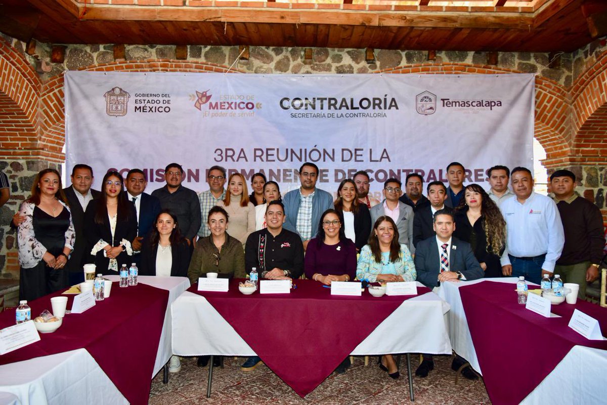 ContraloriaGEM's tweet photo. #ElPoderDeServir || Se realizó en el municipio de #Temascalapa, la Tercera Reunión Ordinaria de la #CPCEM, donde asesoramos a personas servidoras públicas de los 18 ayuntamientos que integran la Región II, Zona Noreste, en materia de #COCICOVI, #Ética, #Integridad y #Legalidad. https://t.co/ySwOuwUElO