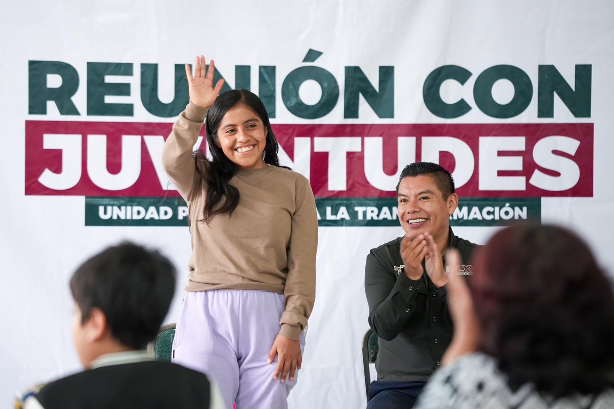 BenjaViverosOax's tweet photo. Pasamos una tarde llena de energía, ideas innovadoras y una participación entusiasta con las juventudes de Huautla de Jiménez.

En esta reunión, participó la Diosa Centéotl 2025, Patricia Casiano Zaragoza, quien compartió su visión y motivación con los jóvenes de la región. https://t.co/VsSyPQlzpF