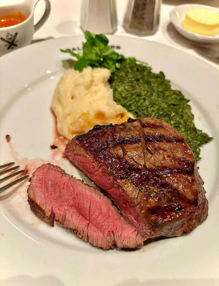 suebforever's tweet photo. It is always a happy time to enjoy delicious food https://t.co/UChObl14fF